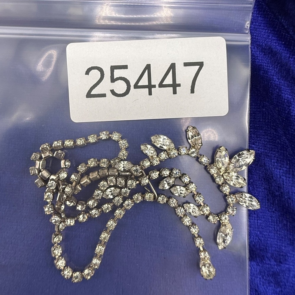 Vintage Rhinestone Necklace Silver Tone Wedding Prom Formal Classic 16" - Picture 10 of 10